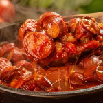 Le vrai rougail saucisse réunionnais qui embaume la cuisine et réchauffe instantanément 4 Le vrai rougail saucisse réunionnais qui embaume la cuisine et réchauffe instantanément